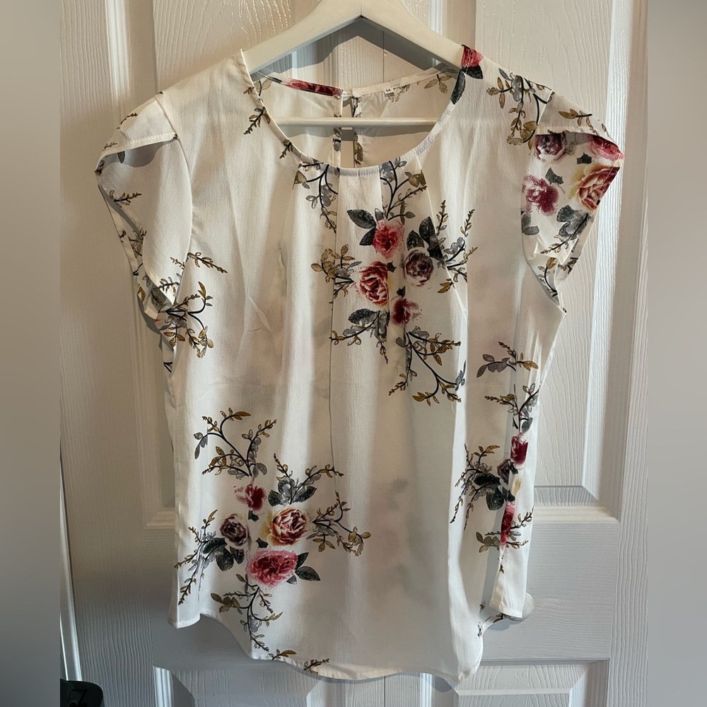 Never worn!! Dressy Top